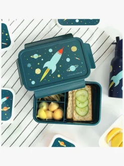 A Little Lovely Company Bento Madkasse, Rummet
