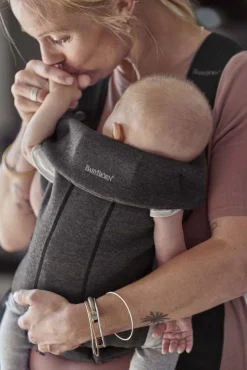 BabyBjörn Mini Bæresele 3D Jersey, Sort/grå