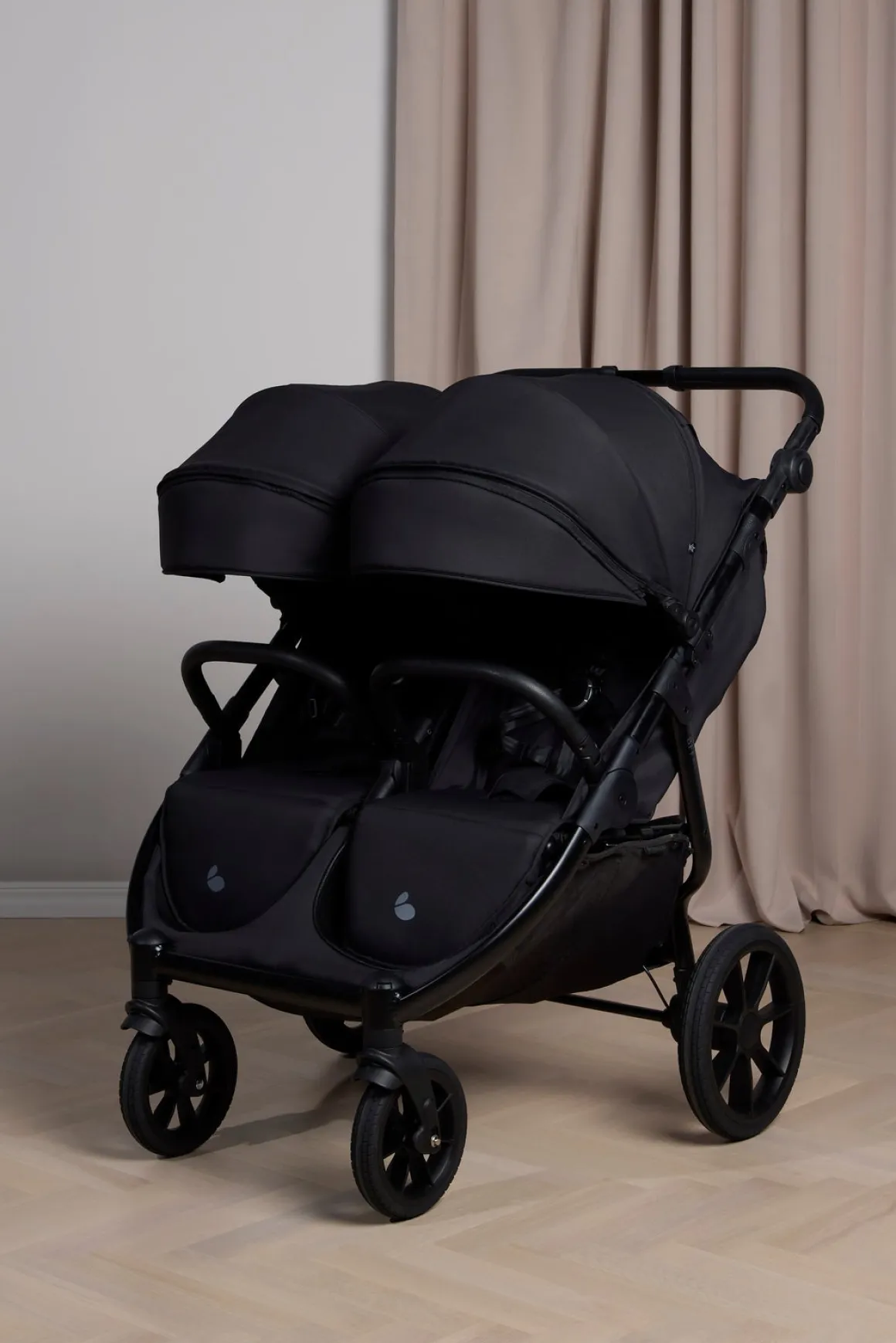 Beemoo BFF60 2 Søskendevogn inkl. Liggedel, Night Black