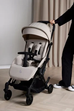 Beemoo Easy Fly Lux 4 Klapvogn inkl Padded Transporttaske, Sand Beige