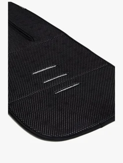 Beemoo Hynde, Black