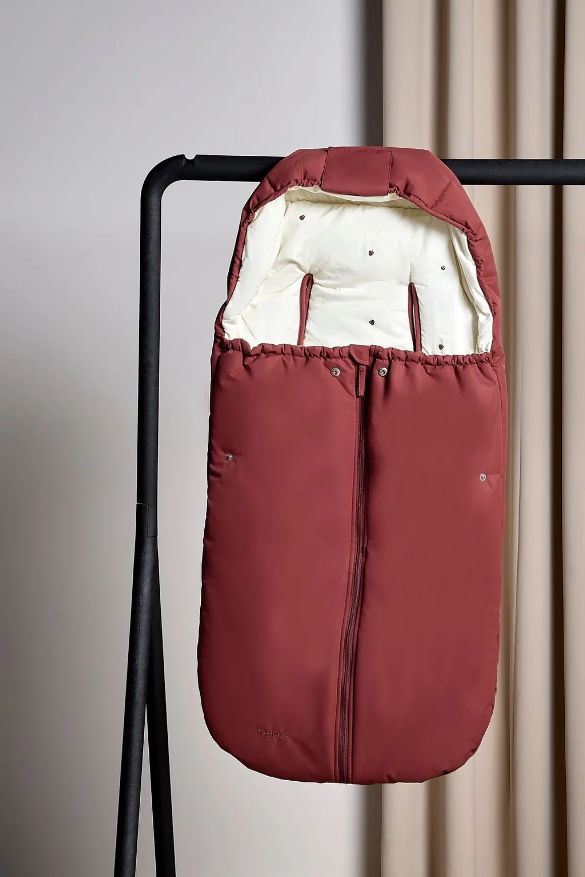 Beemoo Light Kørepose, Maroon Berry