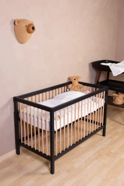 Childhome Tremmeseng, Sort