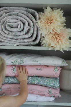 Elsa Beskow Blomsterfesten Sengesæt 70 x 80 Tremmeseng, Sandfarvet