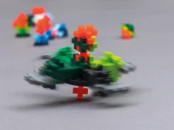 Plus-Plus Spinning Top Challenge
