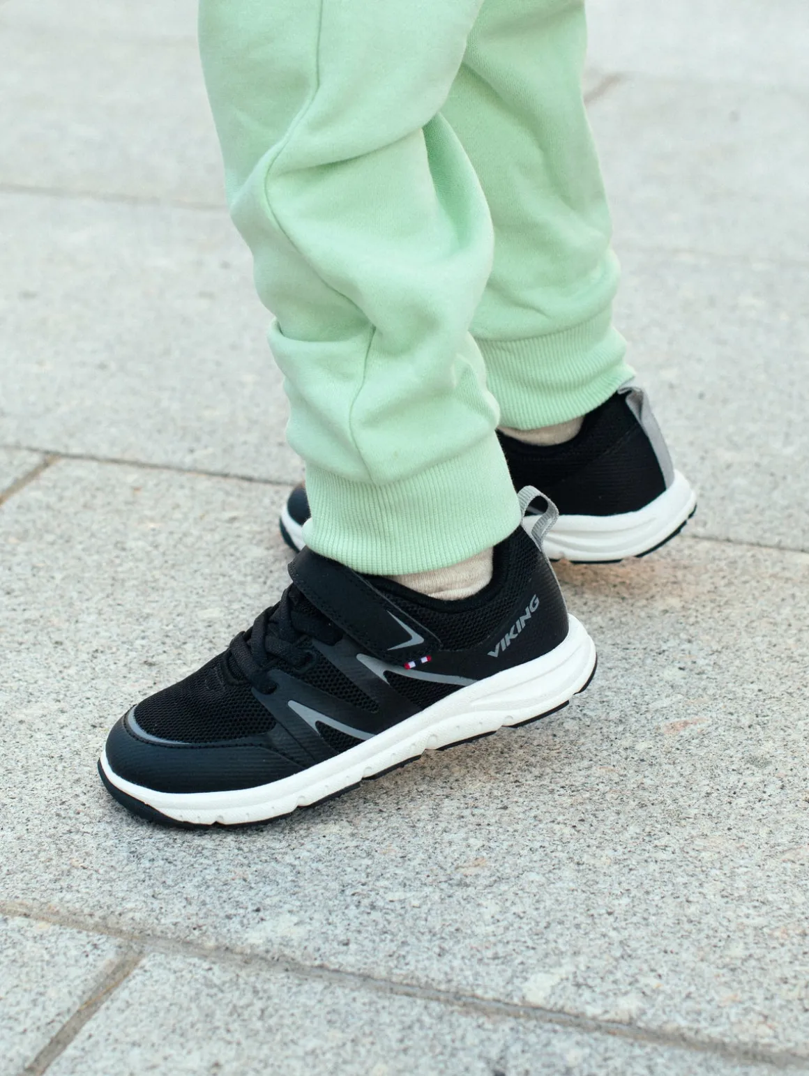 Viking Dal 1V Sneakers, Black